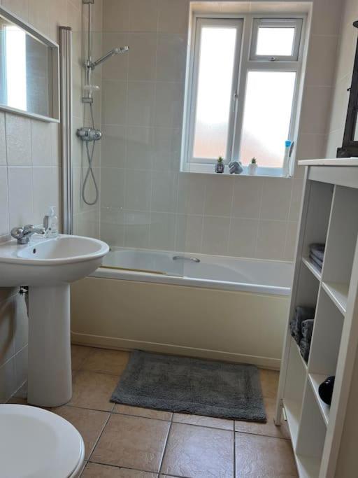 1 Bedroom Flat Sleeps 4 In Abingdon Oxfordshire Abingdon-on-Thames Exterior foto