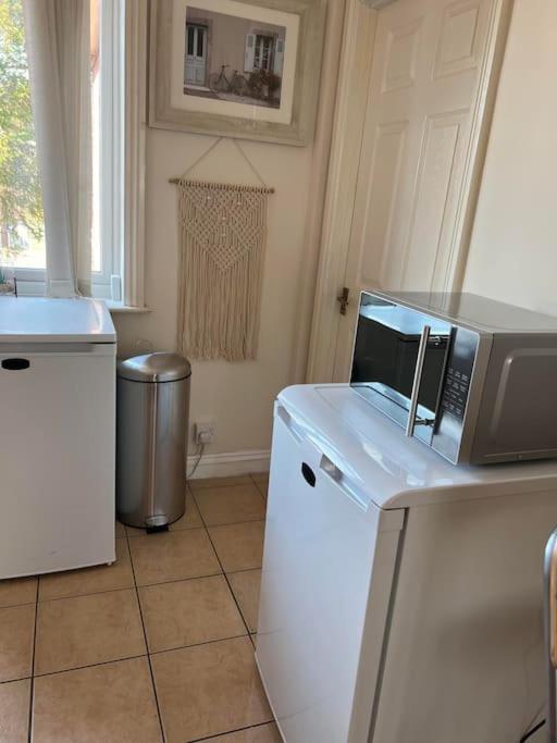 1 Bedroom Flat Sleeps 4 In Abingdon Oxfordshire Abingdon-on-Thames Exterior foto