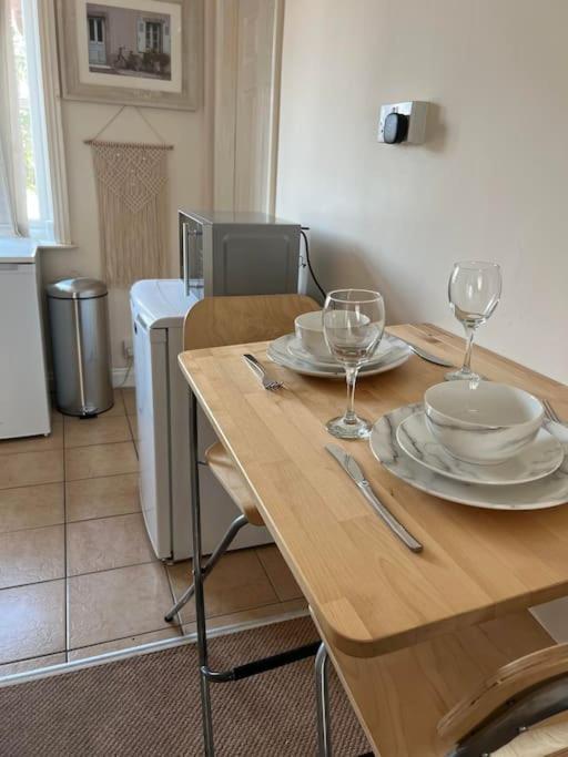 1 Bedroom Flat Sleeps 4 In Abingdon Oxfordshire Abingdon-on-Thames Exterior foto