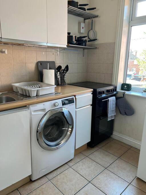 1 Bedroom Flat Sleeps 4 In Abingdon Oxfordshire Abingdon-on-Thames Exterior foto